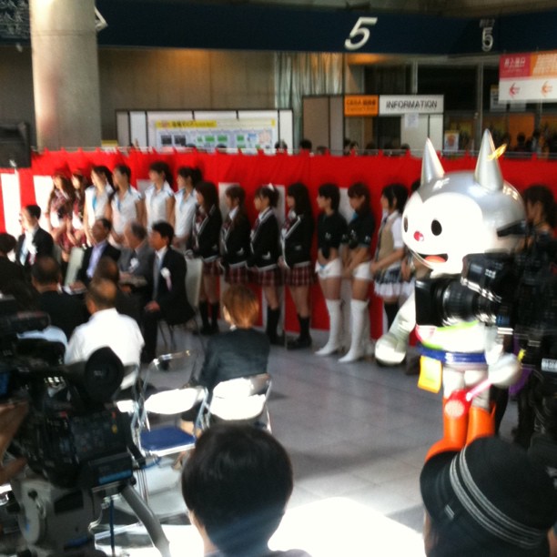 C’est des filles AKB48 à l’openning du Tokyo Game Show ?