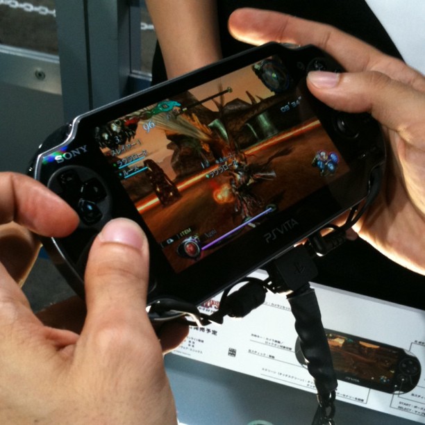 Sony PSVita testée… et je peux vous dire que c’est comme une PS3 dans le creux de la main !