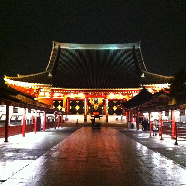 Bonne nuit ! Sensoji à Asakusa