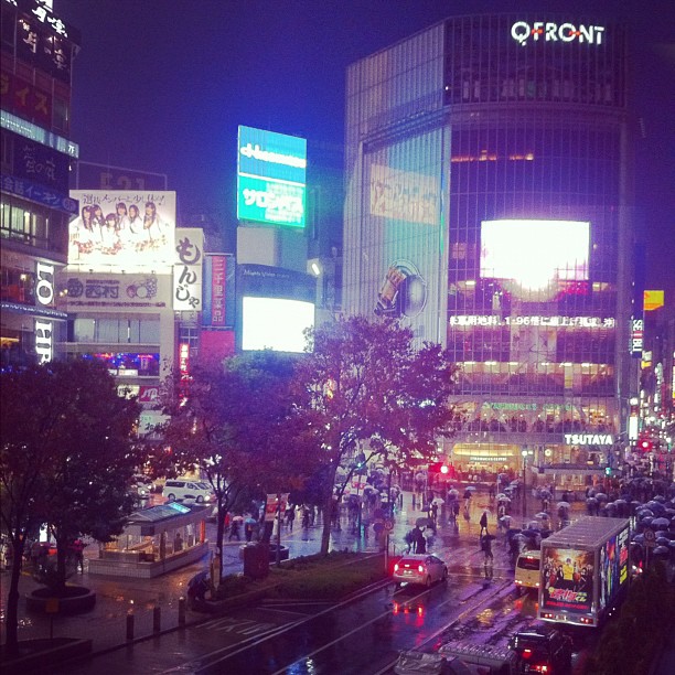 Rarement vu une météo aussi pourri pendant toute une semaine de Décembre ! Shibuya sous la pluie…