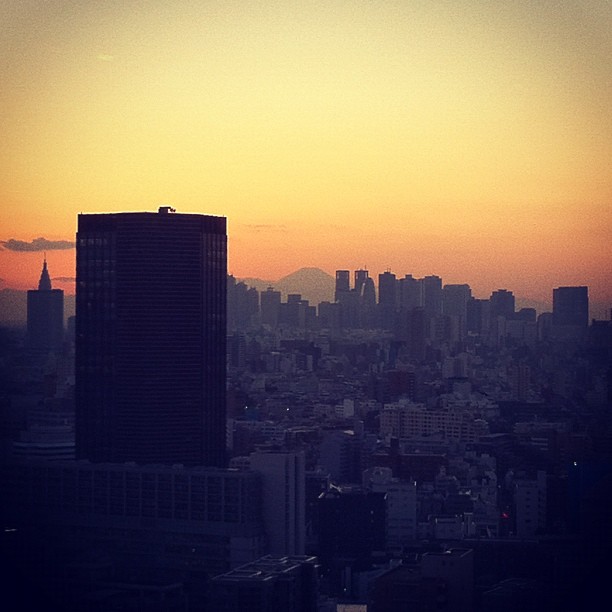 Couché de soleil avec combo Fuji/Shinjuku ;-)