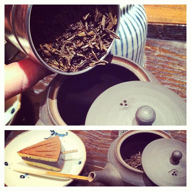 Le salon de thé Ippodo à Marunouchi propose du bon thé japonais, mais il fait mal aux fesses quand on regarde le prix… ;-)