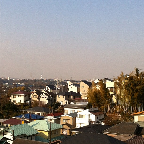 #fujireport : ciel bleu mais visibilité nulle sur le Fuji aujourd’hui… Pas de vent et humidité dans l’air…