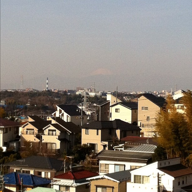 #fujireport : beaucoup de vent, ciel bleu mais horizon brumeux… Visibilité du Fuji 10%…