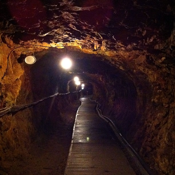 Les mines d’or de Sado ! C’est @TigrouMeow qui aimerait être là et visiter les zones interdites abandonnées ; )