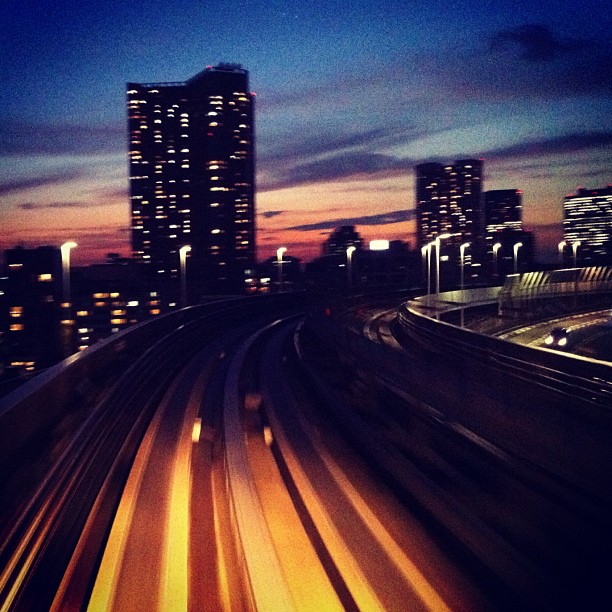 Un p’tit Tokyo Drift sur le Rainbow Bridge pour finir le Tokyo Safari du jour ;)