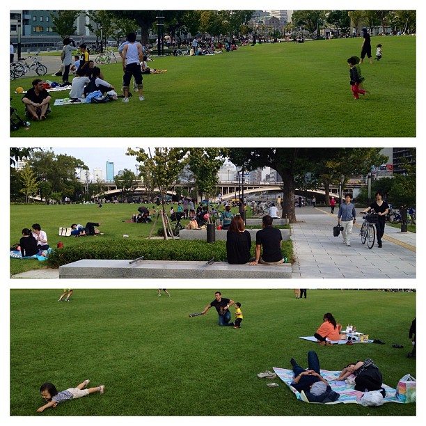 Le très agréable parc de Nakanoshima, repère des jeunes familles d’Osaka