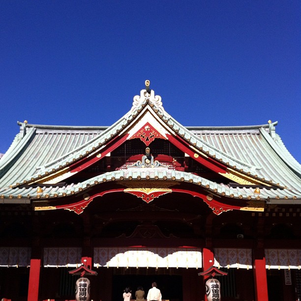 Superbe ciel bleu au dessus de Tokyo aujourd’hui ! Même pas besoin d’effet Instagram :-p