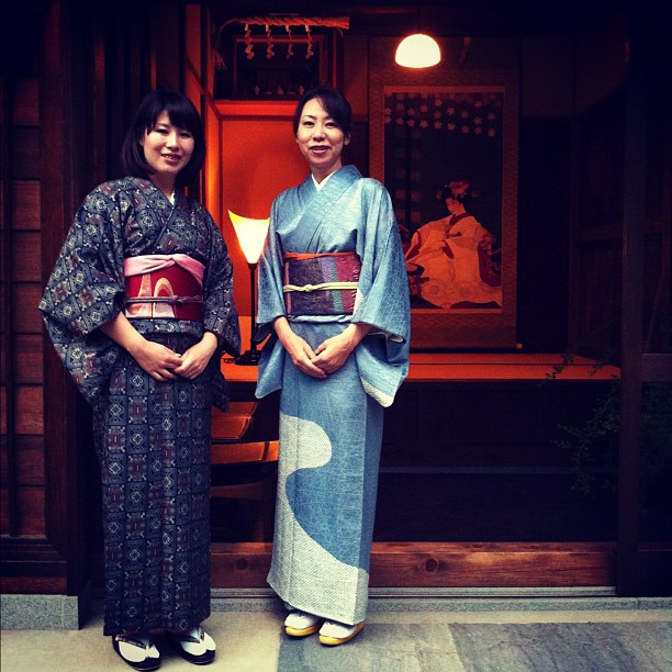 Rencontre avec Aemi chan et Kanae chan pour un thé mâcha en plein Tokyo !