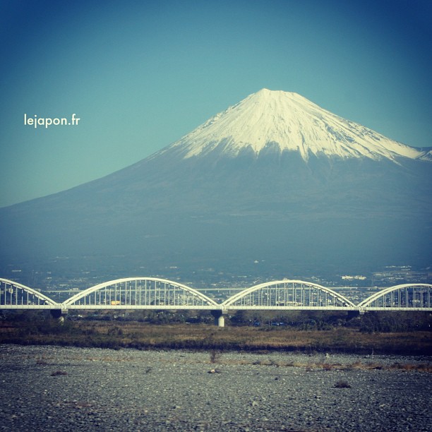 #fujireport : vue parfaite du Fuji aujourd’hui… depuis le Shinkansen ;)