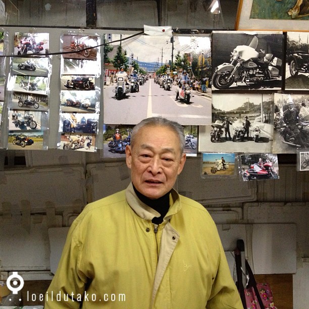 Ishikawa-san : commerçant depuis plus de 50 ans et side-car biker devant l’éternel.