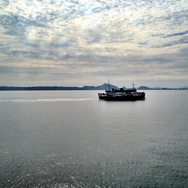 Ferry en direction de Unzen