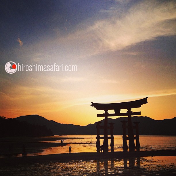 Bon j’arrête de vous spammer avec mes couchers de soleil sur le Torii de Miyajima :)