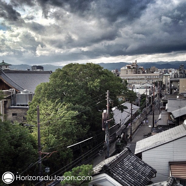 Kyoto sous les nuages