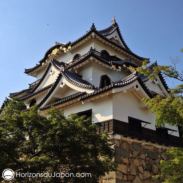 Le petit, mais joli, château de Hikone