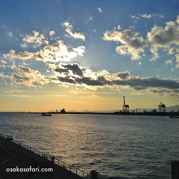 Fin de journée près de la baie d’Osaka