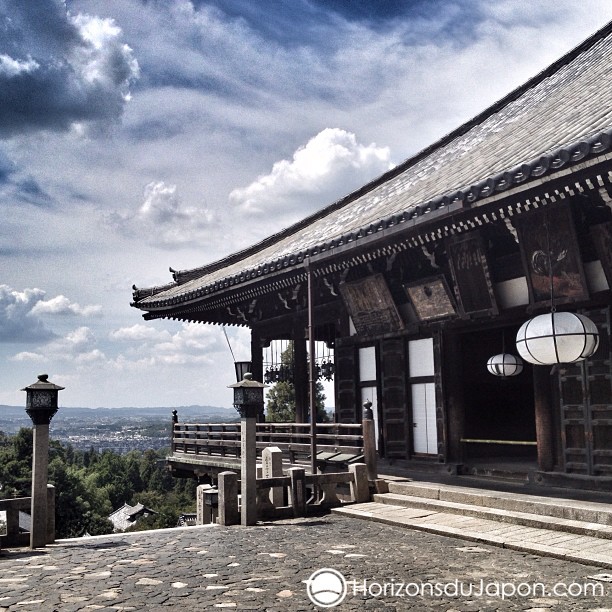 J’aime bien me balader autour du Nigatsudo à Nara