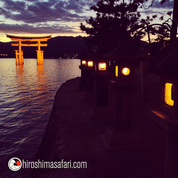 La nuit tombe sur l’une des trois plus belle vue du Japon.
