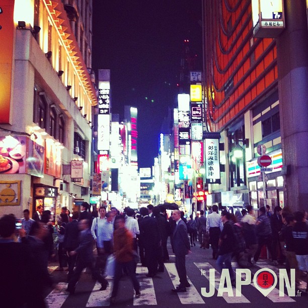 Il manque un truc dans cette rue de Shinjuku… Vous savez quoi ?