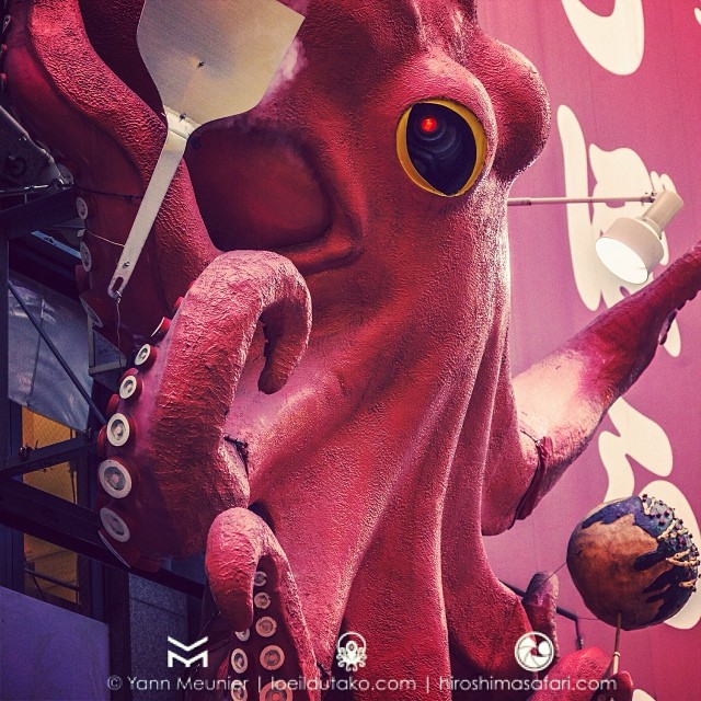 En fait Osaka c’est la ville des adorateurs de Cthulhu !  » lä lä Cthulhu fhtagn »