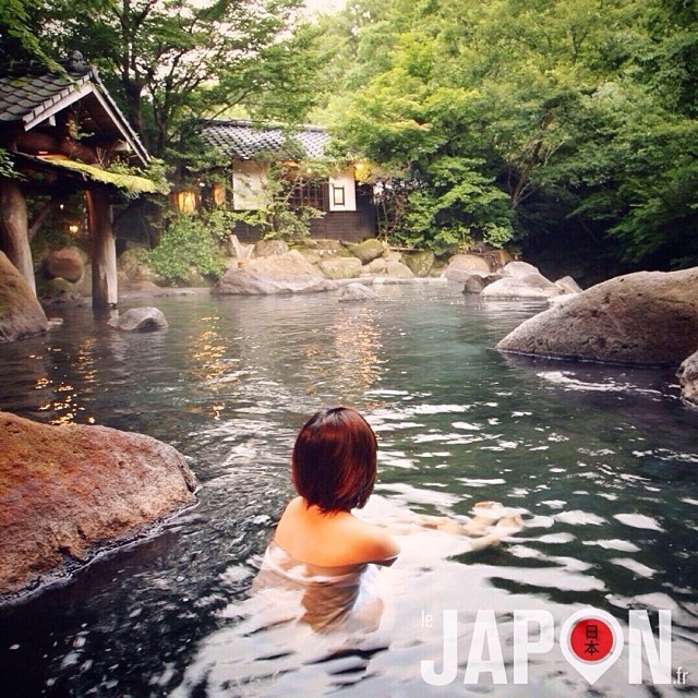 Après une journée d’exploration tokyoïte, je retournerais bien me relaxer à Kurokawa Onsen :)