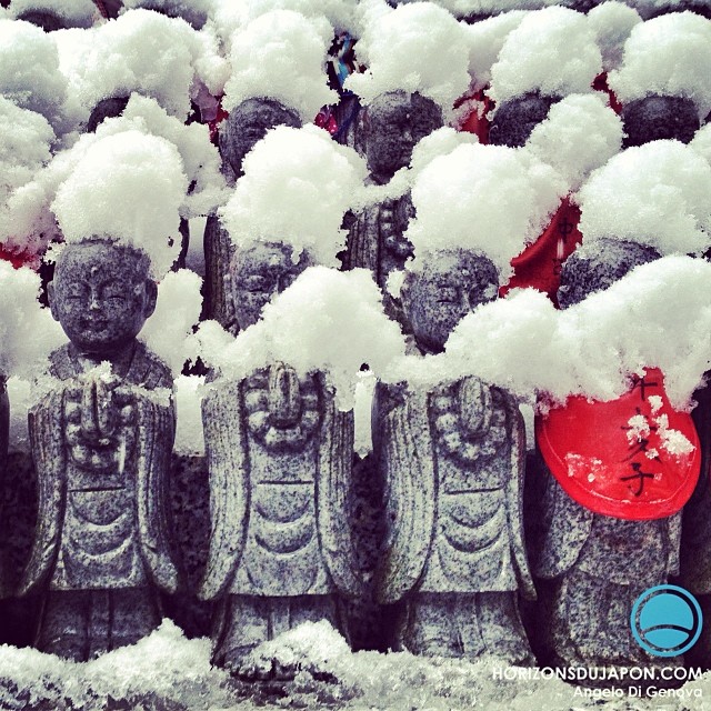 Chapeau de neige sur les Jizo