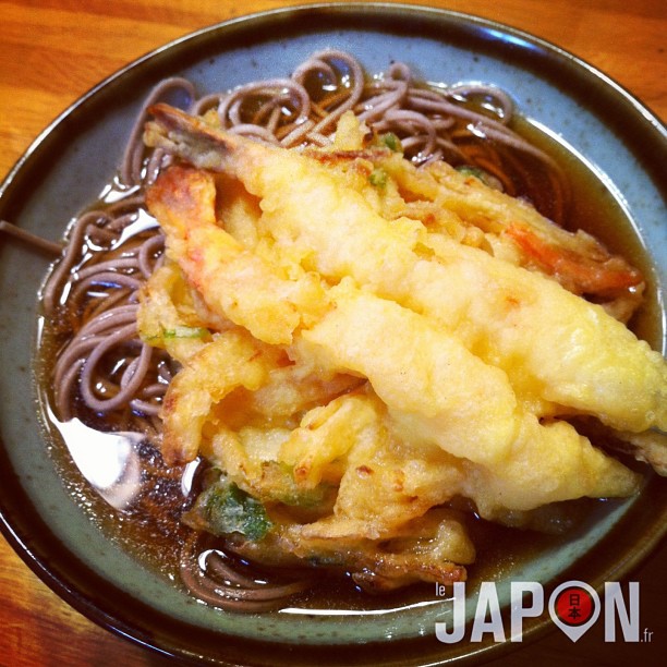Comme d’hab’ le repas de réveillon traditionnel au Japon c’est de la folie ! Pour le Kanto c’est Toshikoshi Soba
