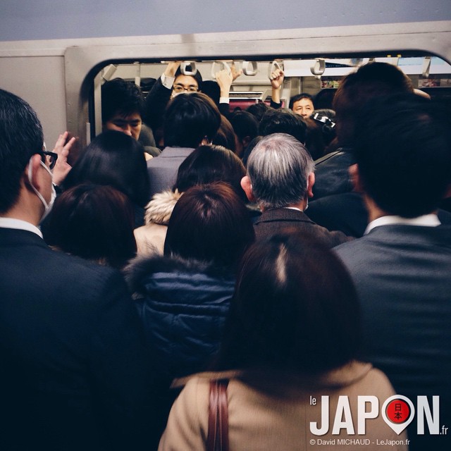 Le plaisir des transports tokyoïtes ! Mais où sont les pousseurs ? #légende #toyoko