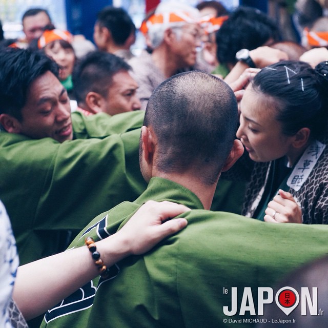 Sanja Matsuri d’Asakusa, côté ça pousse un peu…