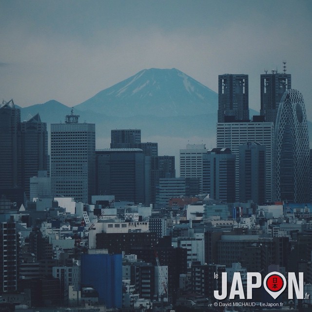 L’avantage de la saison des pluies, c’est qu’on voit de nouveau super bien le Fuji San depuis Tokyo !