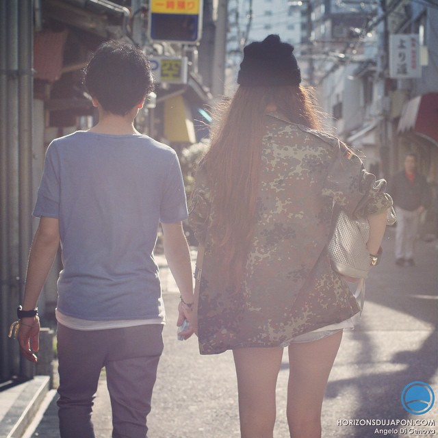 Un couple dans la lumière