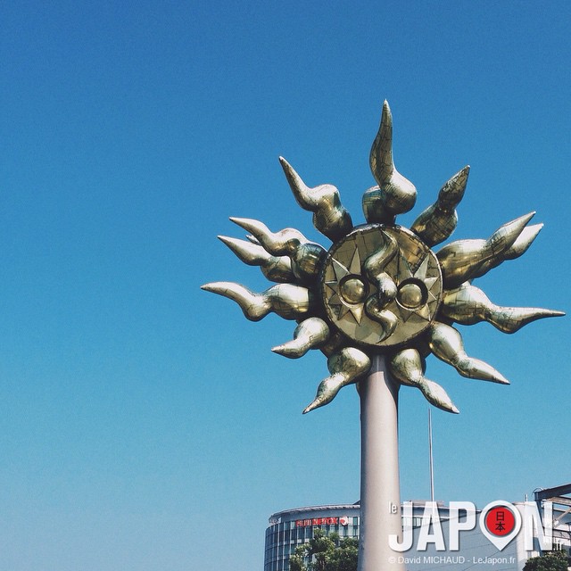 Le soleil de Taro Okamoto brille de plein feu ! Encore 2 mois d’été devant nous ! #Yokohama