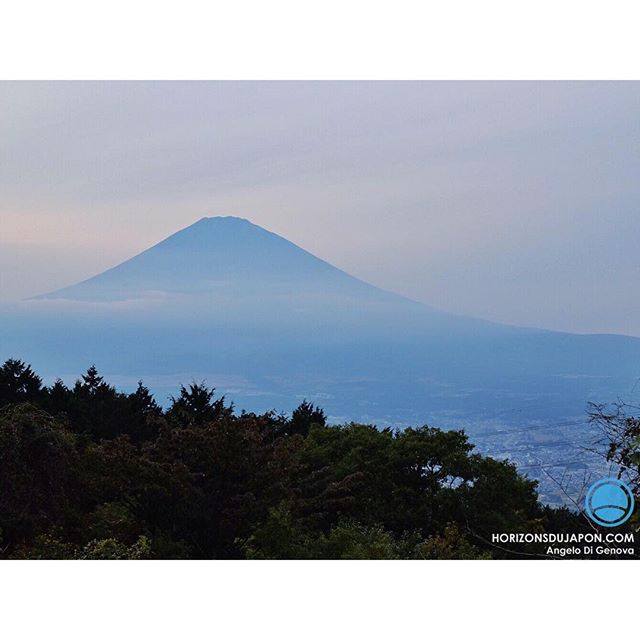 De Tokyo au Mont Fuji et son écharpe de nuage