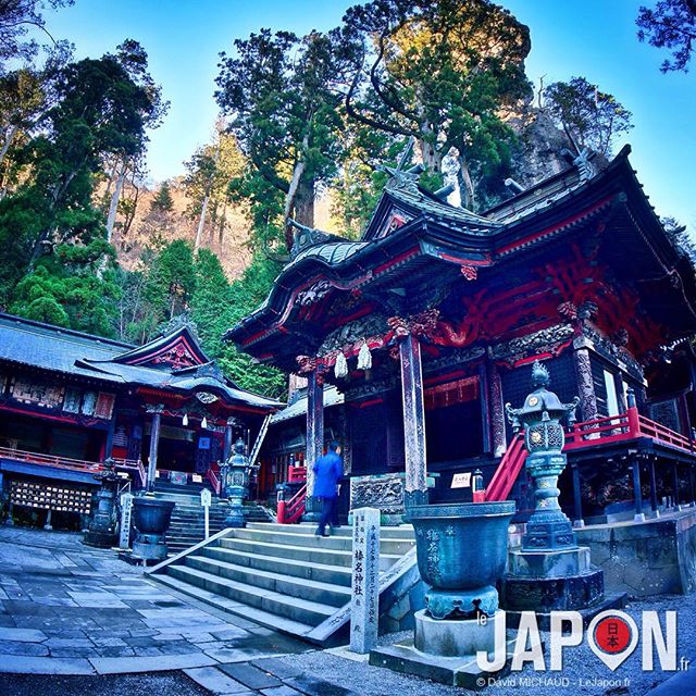 Le joli petit temple (que personne ne connaît) dans la montagne ! J’ai p’t’être un peu trop forcé le HDR… :)