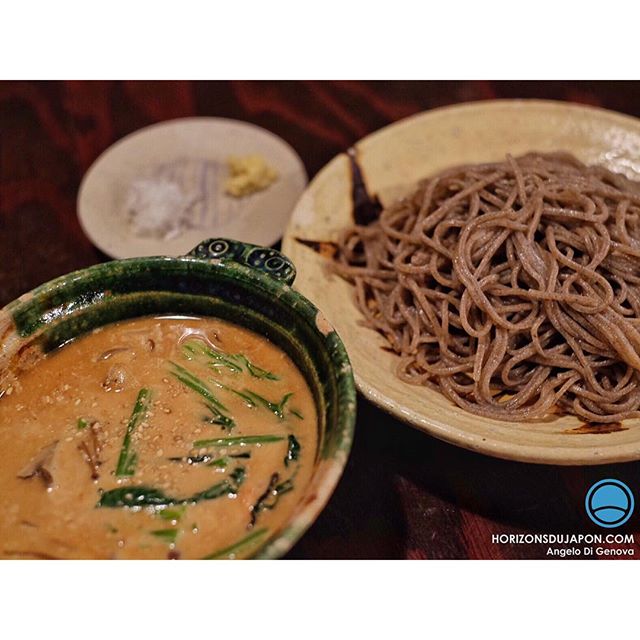 Tsuke-soba avec sauce sésame aux champignons et saumon d’automne