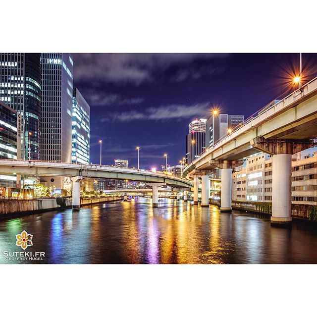 Des ponts et une rivière, le tout à la sauce nocturne et l’affaire est dans le sac #japon #osaka