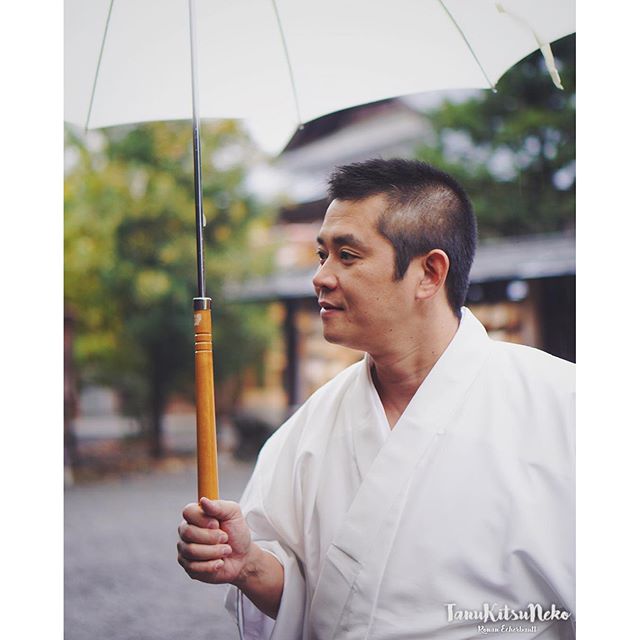 Portraits de Chichibu : le grand prêtre du Chichibu Jinja vous explique tout les secrets de son sanctuaire et réponds très gentiment à vos questions sur le shintoïsme. #chichibu #japon #japan #日本 #ig_japan #seibu