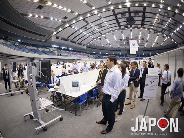 Silence et instant figé dans la salle de press du #G7 pour le discours de #Obama à #Hiroshima