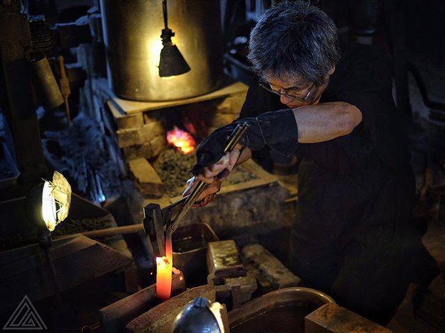 Si vous êtes intéressés par la coutellerie traditionnelle japonaise, c’est à Sakai (Osaka) que ça se passe ! Profitez de votre balade avec moi (Osaka Safari) pour en apprendre plus et éventuellement faire vos achats