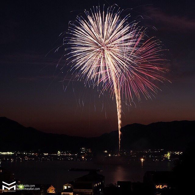 5ème année au Japon. Je fête toujours ça avec le feu d’artifice sur Miyajima.😁
