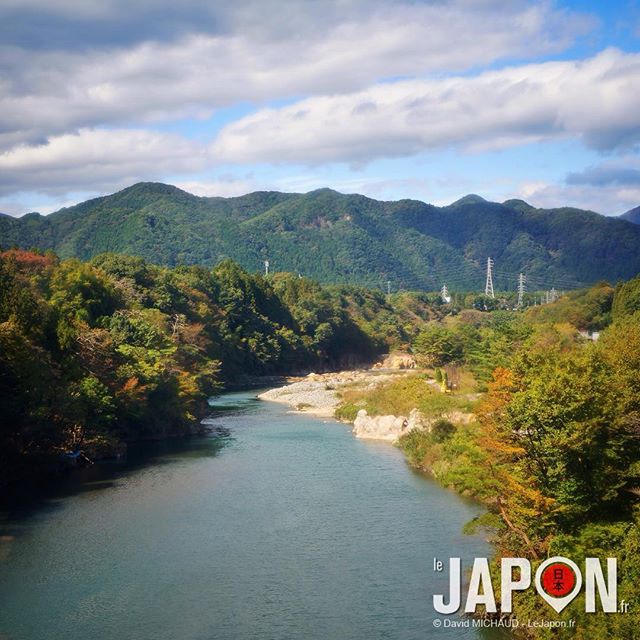 L’automne a commencé à Nikko, mais reste très timide à Kinugawa Onsen… #nikko #kinugawa
