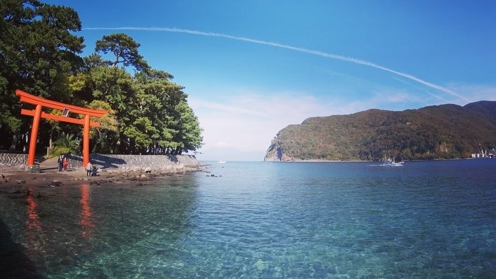 30 secondes d’air frais avec le Fuji san en fond ! #Izu