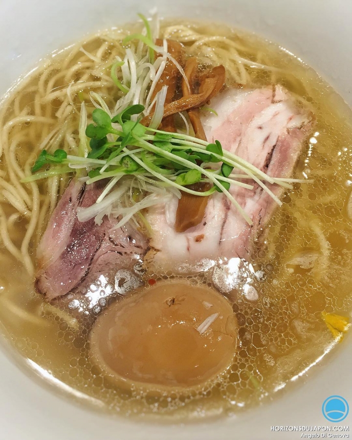 J’aime les Ramen bien « koi », mais de temps en temps un bon Shio-Ramen « Assari » avec un zeste de yuzu ça fait franchement du bien ! 🍜