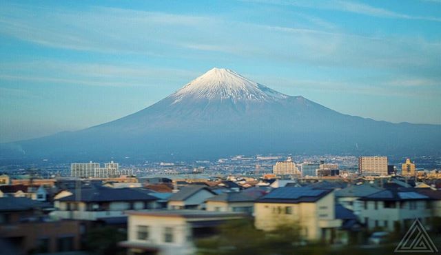 Le Fuji depuis le shinkansen il y a quelques minutes