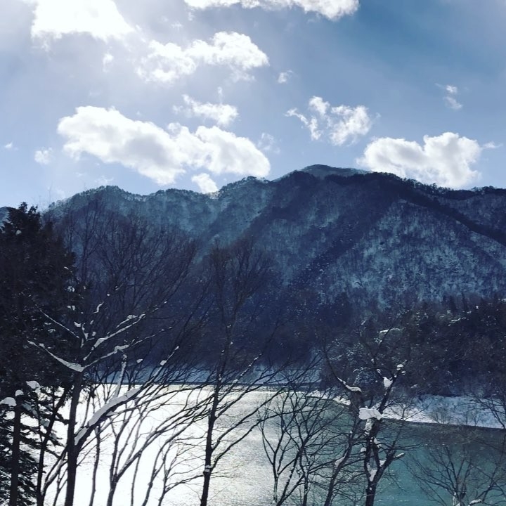 Jolie vue sur le lac Akayako depuis le ryokan Le Vent Vert 😗