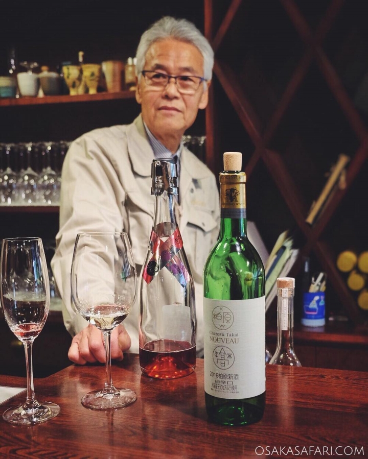 Osaka Safari du jour dans un vignoble du sud d’Osaka en compagnie de Takai-san, 4e génération de vigneron dont la passion est contagieuse. Une superbe expérience !

#osaka #osakawine #japanwine #vinjaponais #vin #柏原ワイン #カタシモワイナリー #大阪ワイン