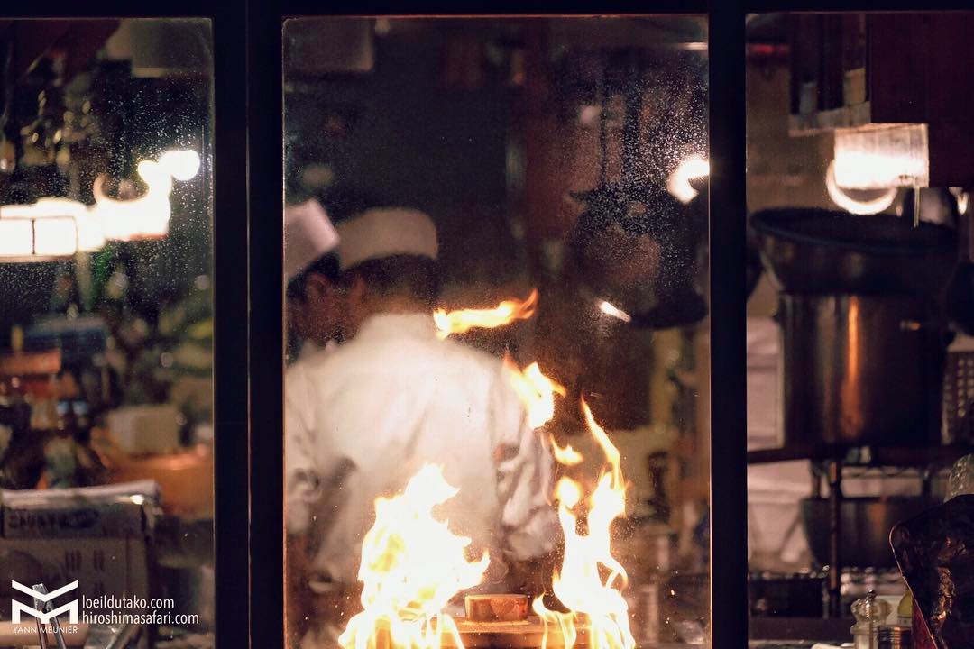 Le gras (sur la vitre) c'est la vie !
.
.
.
.
.
#hiroshima #japon #japan #hiroshimasafari #japonsafari #fujifilmxt1 #fujinonlens #fujifilm_xseries #fujixt1 #fujifeed #fujifilmX_US #FujifilmFrance #fire