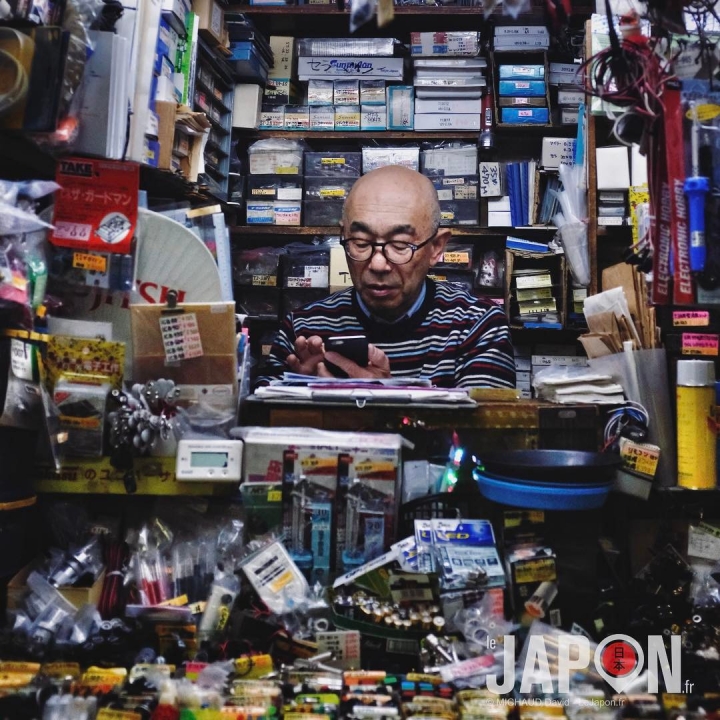 J’ai fait plein de photos ces 3 derniers mois et je ne sais pas par où commencer… #x100f #akihabara