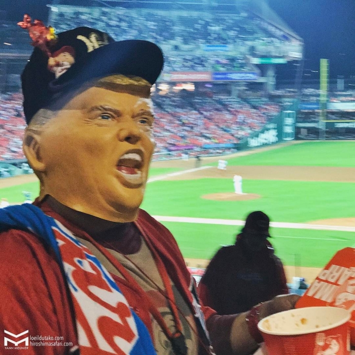 Le président Trump de passage à un match des Carp ! 😀