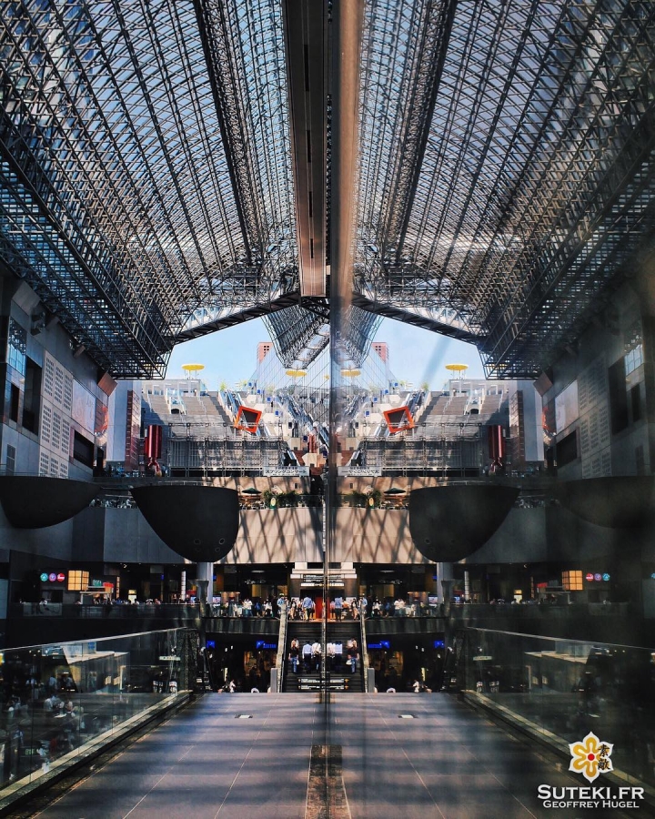 En double, le hall de la gare est encore plus impressionnant #japon #kyoto #kyotosafari